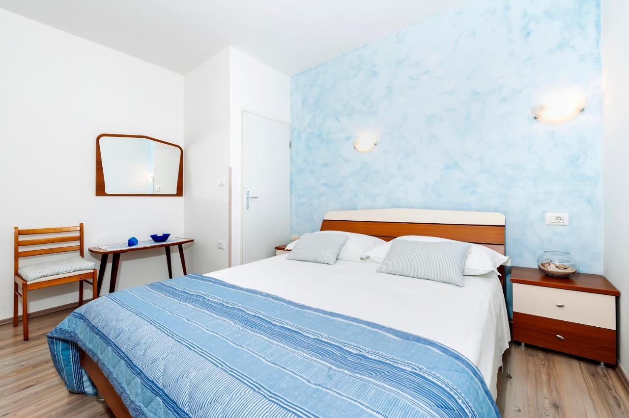 Banko Apartments ロヴィニ エクステリア 写真