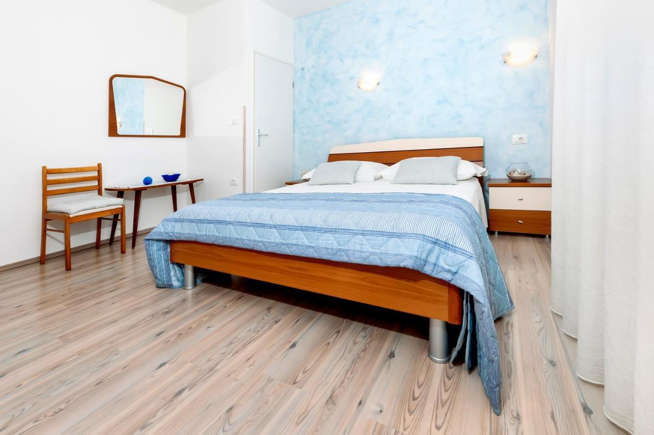 Banko Apartments ロヴィニ エクステリア 写真