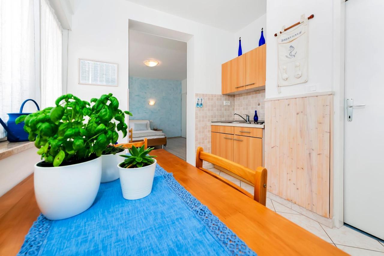 Banko Apartments ロヴィニ エクステリア 写真