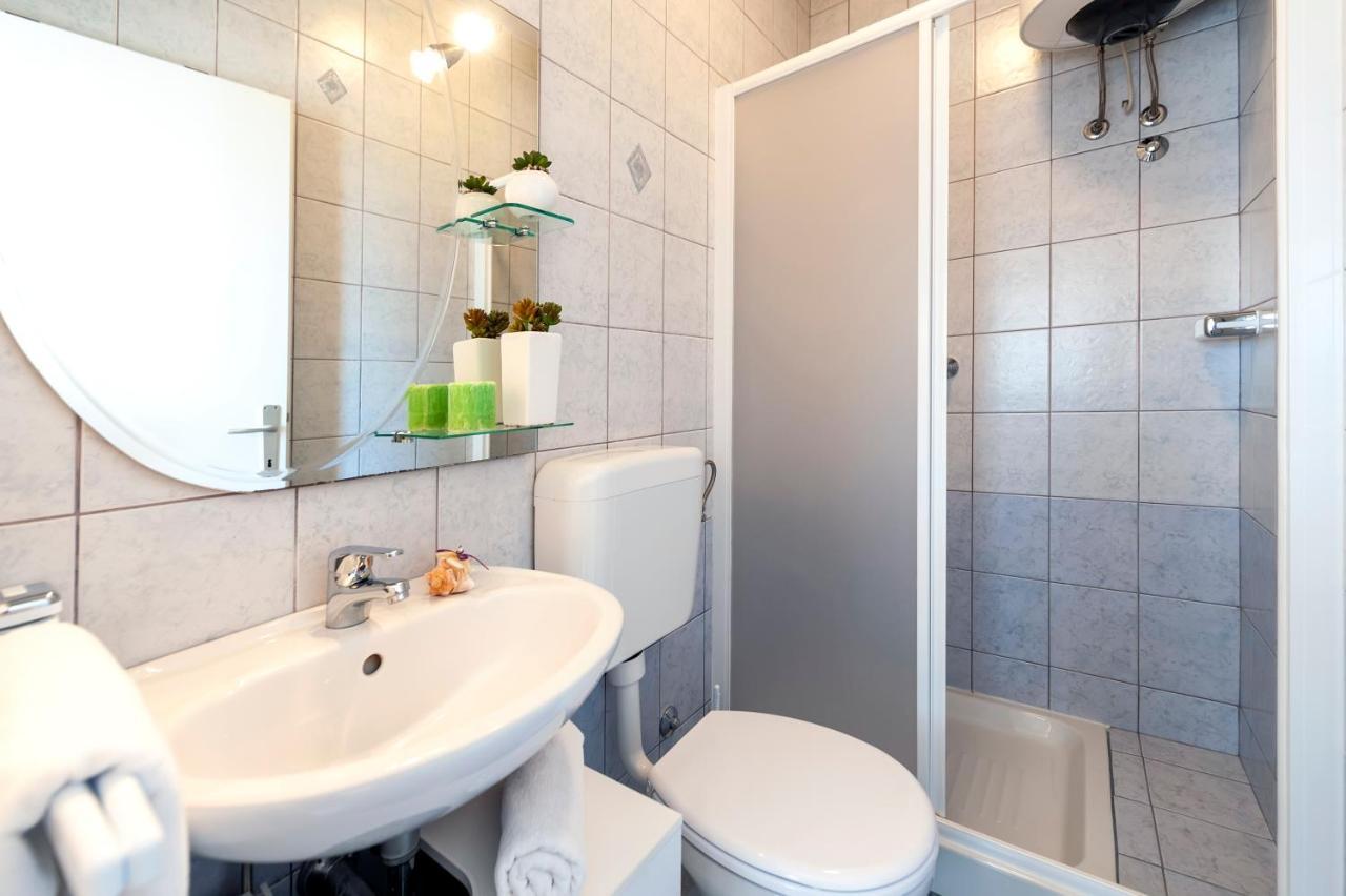 Banko Apartments ロヴィニ エクステリア 写真