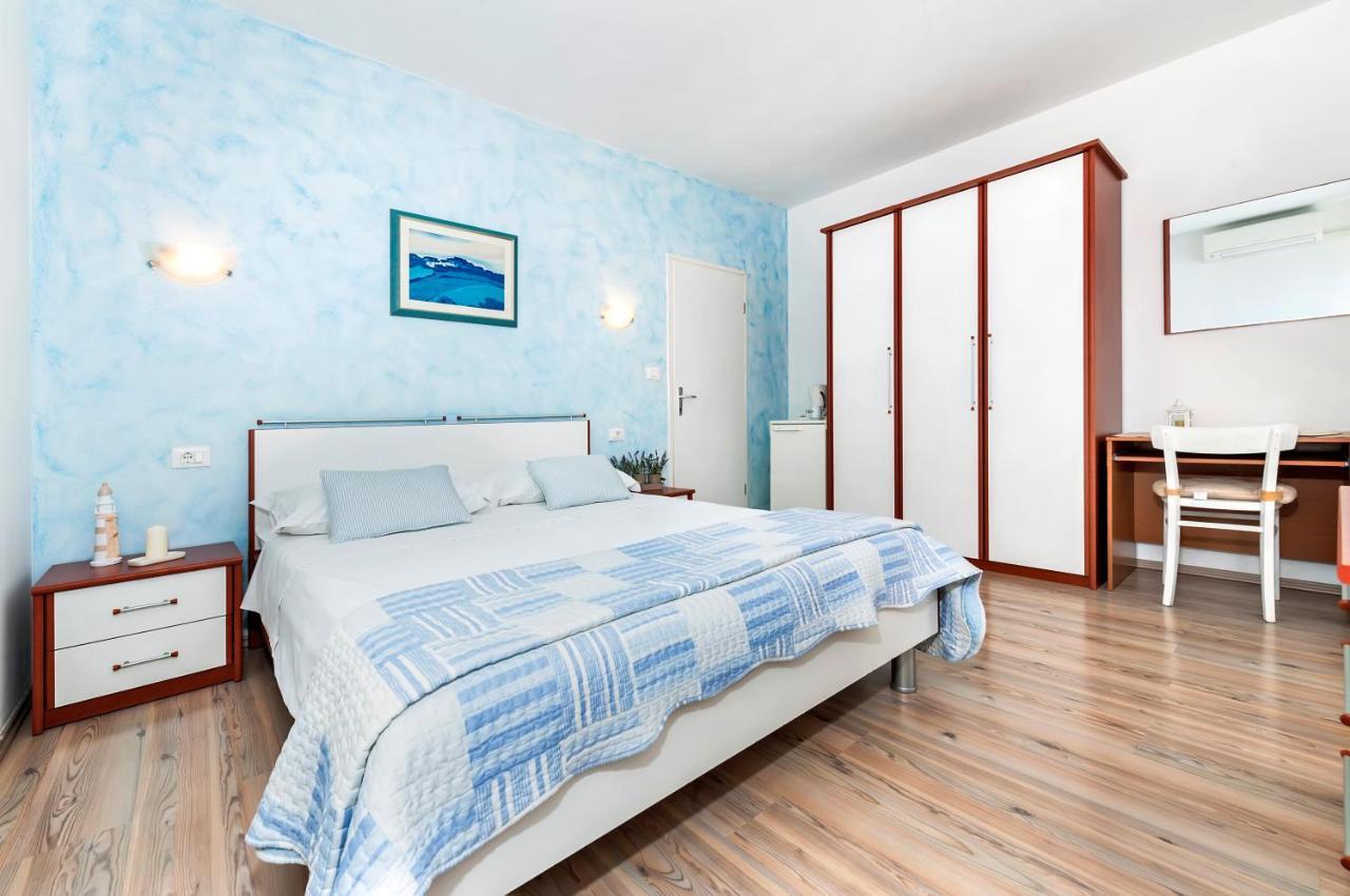 Banko Apartments ロヴィニ エクステリア 写真